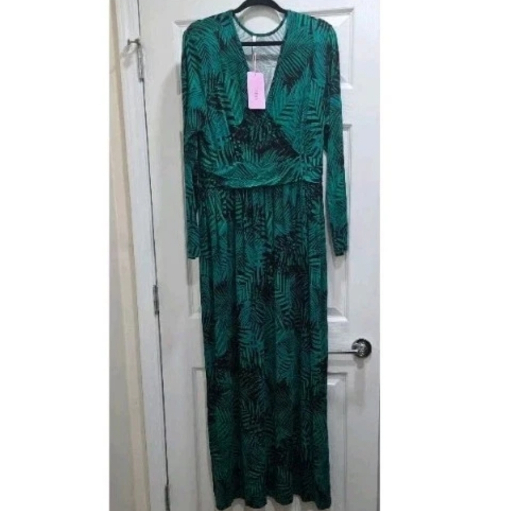 Plus Size Green Leaf Multi Short Sleeve Faux Wrap Waist MaxiDress Sz: 3X (US 22)